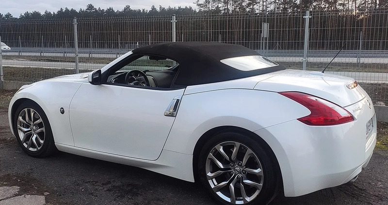 Nissan 370 Z cena 84900 przebieg: 73300, rok produkcji 2010 z Drezdenko małe 781